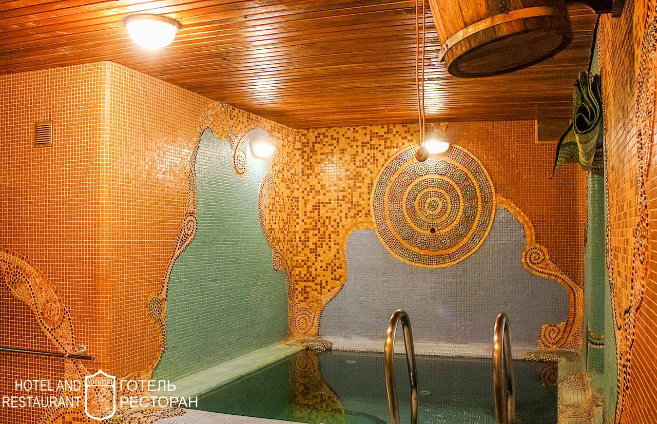 Hotel Kilikiya Oezjhorod Buitenkant foto